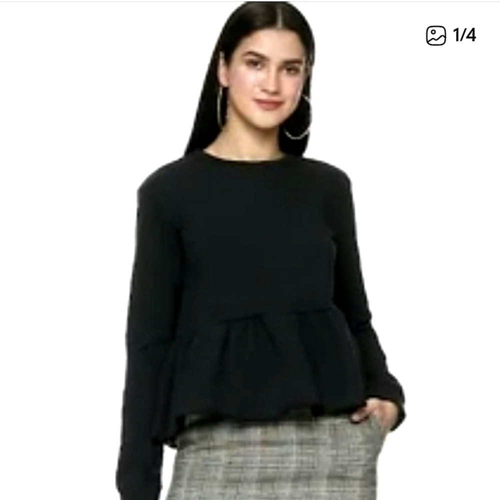 HEART HIPS Black Peplum Top